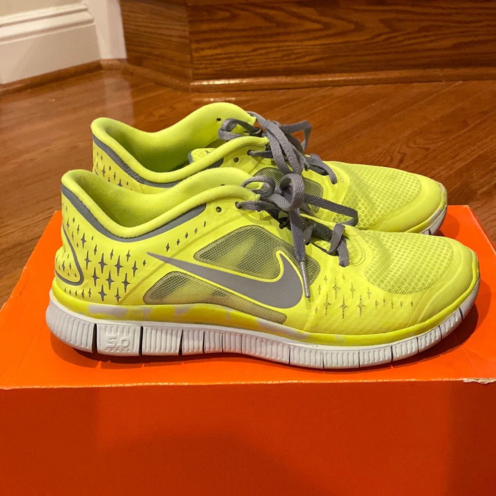 Womens nike free run + 3